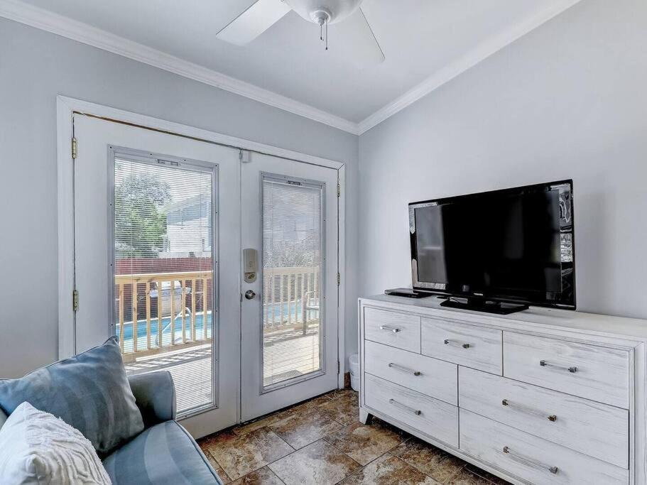 Historic Savannah Gold Private Condo With Pool - 2Bed, 1&Half Bath, Sleeps 6, 1St Floor, 15 Min Walk To Historic Savannah Center And All Attractions Exteriér fotografie