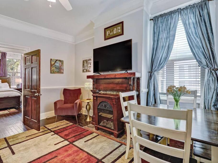 Historic Savannah Gold Private Condo With Pool - 2Bed, 1&Half Bath, Sleeps 6, 1St Floor, 15 Min Walk To Historic Savannah Center And All Attractions Exteriér fotografie
